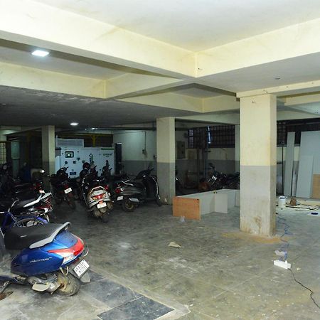 Sri Sai Residency Hotel Tumkur Buitenkant foto